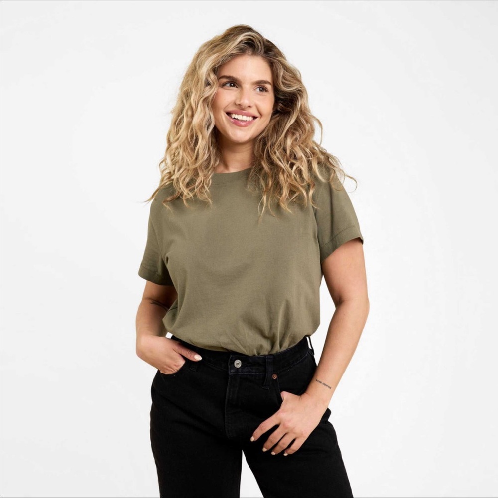 Nuuds everyday tshirt bodysuit never worn
